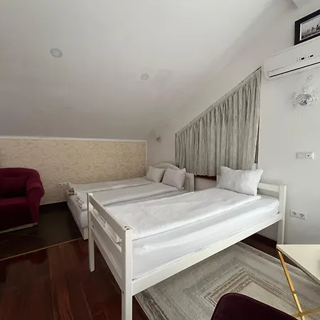 Diamond Hill Vila
